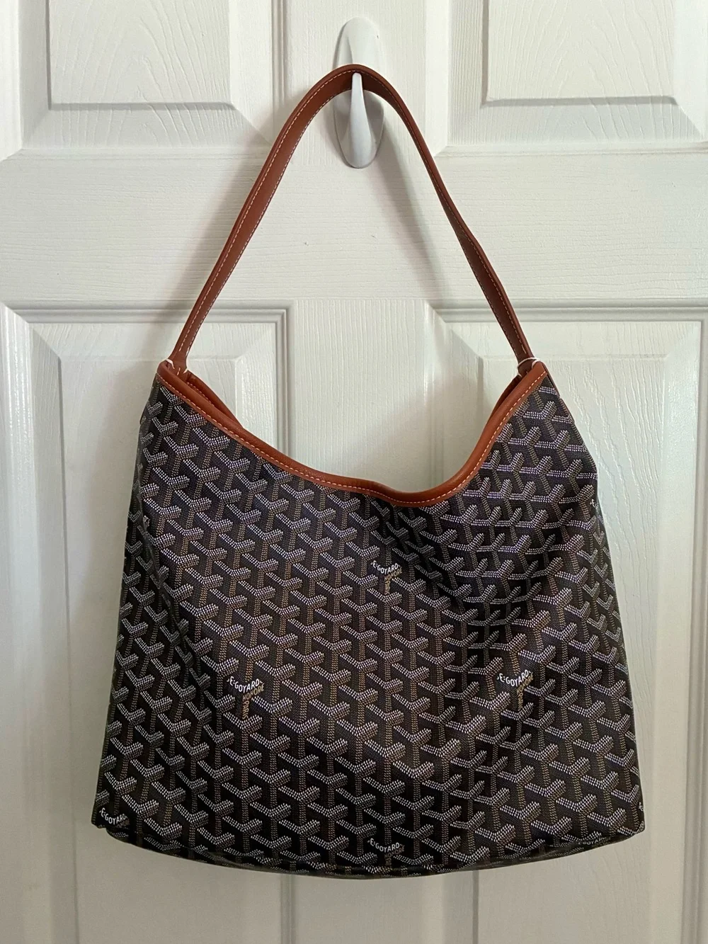 NWT Designer inspired brown Patterned Hobo Bag